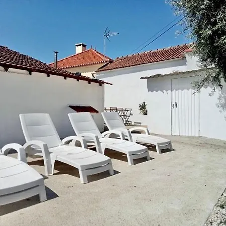 A Casinha Amarela. Σπίτι διακοπών Tomar
