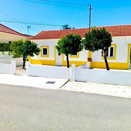 A Casinha Amarela. Σπίτι διακοπών *