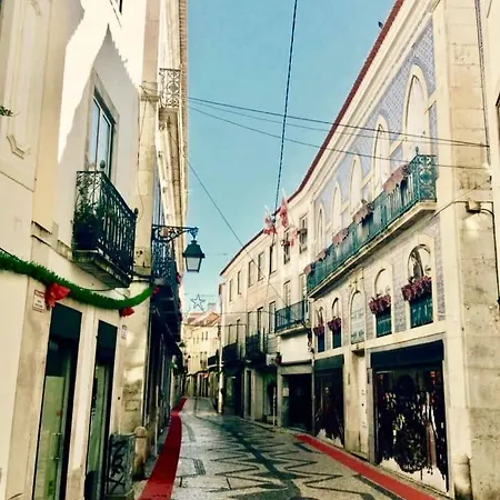 A Casinha Amarela.
